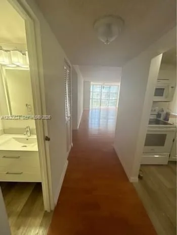 800 Parkview Dr #406 Hallandale Beach, FL 33009