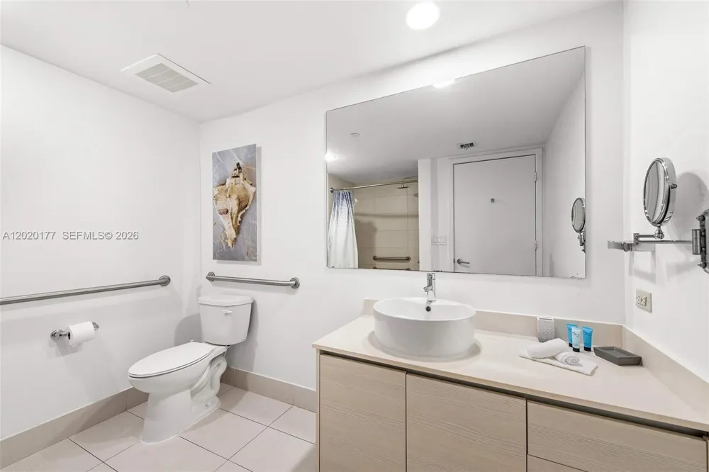 2602 E Hallandale Beach Blvd #R2604 Hallandale Beach, FL 33009