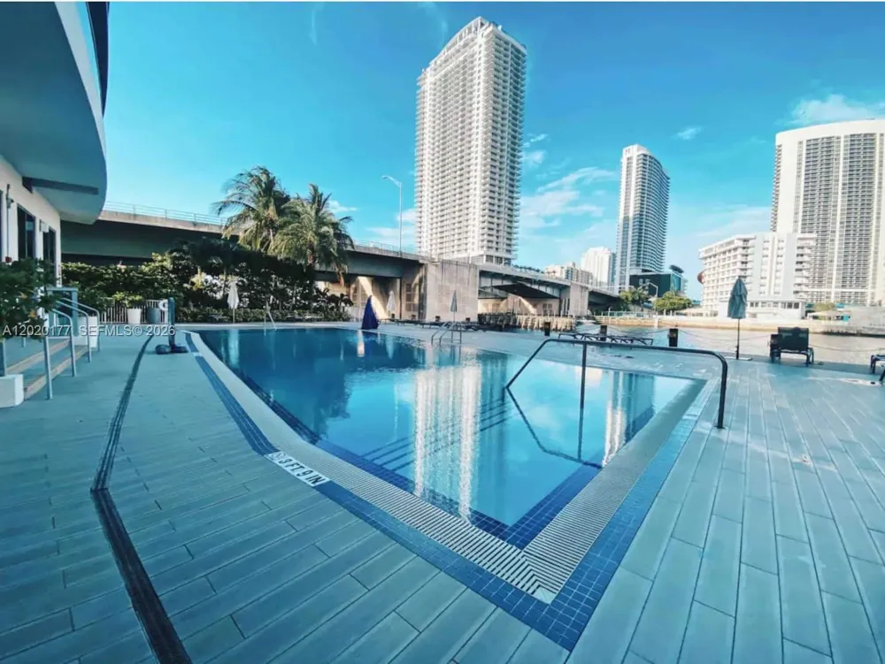 2602 E Hallandale Beach Blvd #R2604 Hallandale Beach, FL 33009