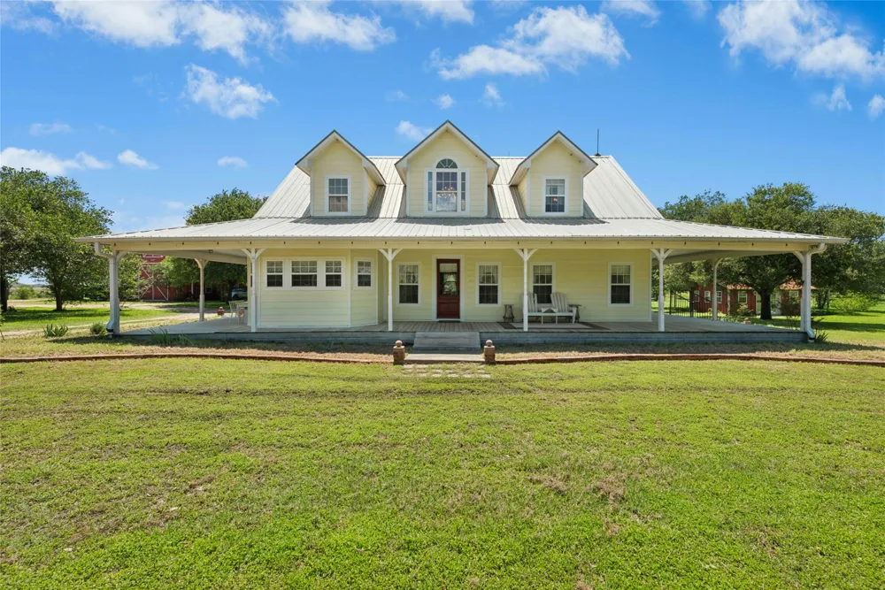 1610 County Road 463 Elgin, TX 78621