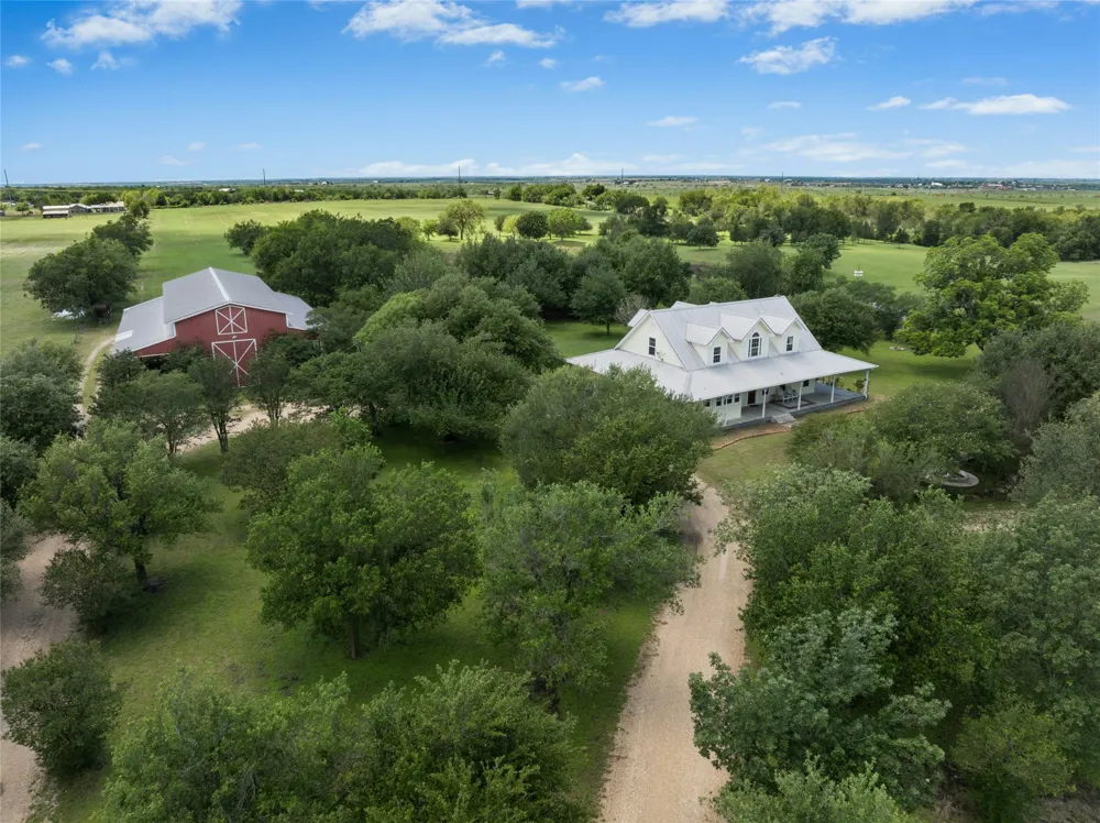 1610 County Road 463 Elgin, TX 78621