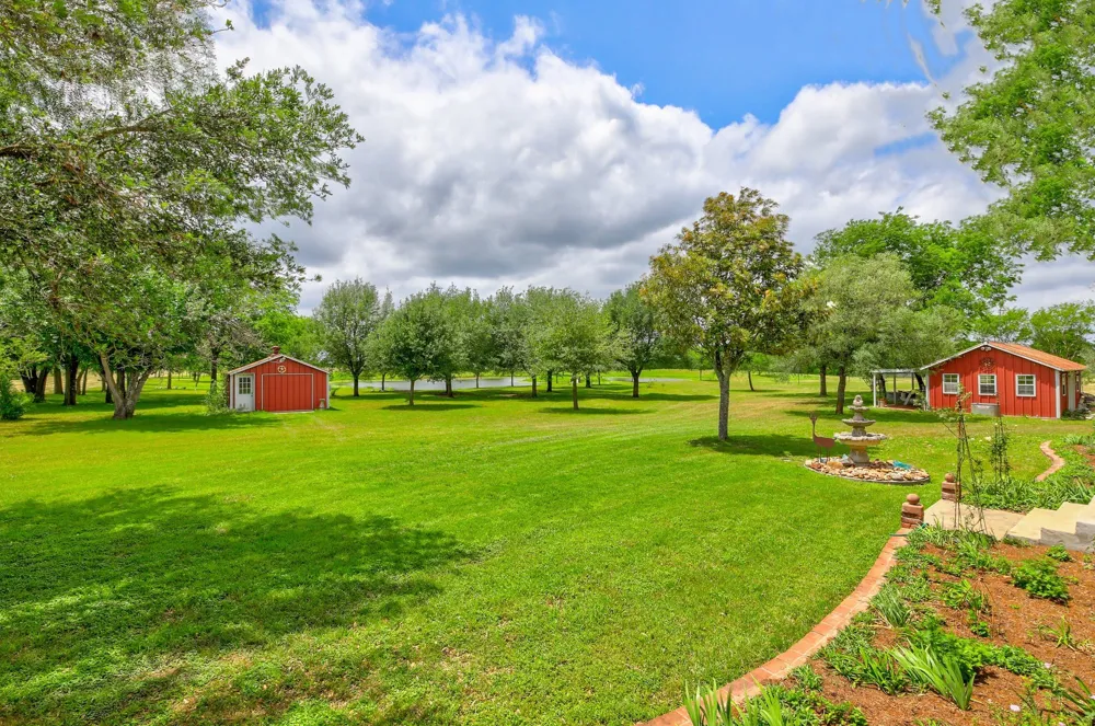 1610 County Road 463 Elgin, TX 78621