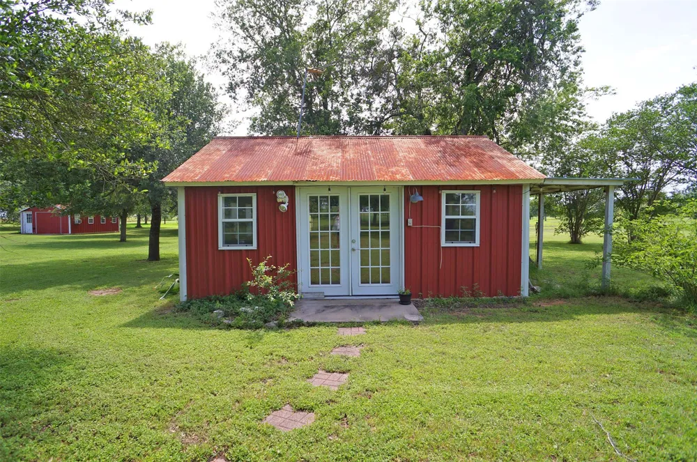 1610 County Road 463 Elgin, TX 78621