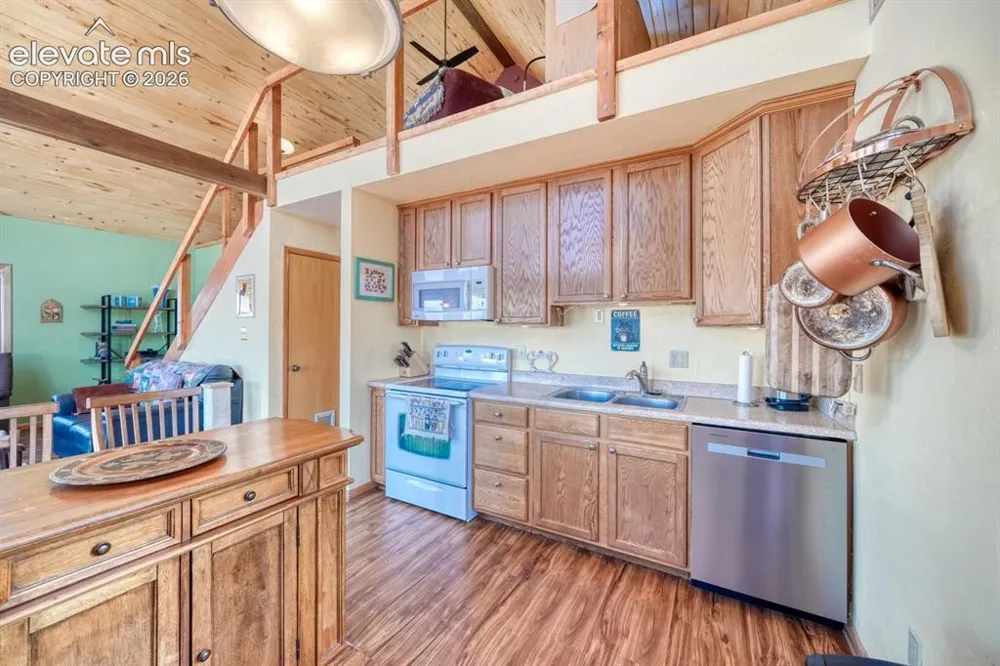 489 Excelsior Road Westcliffe, CO 81252