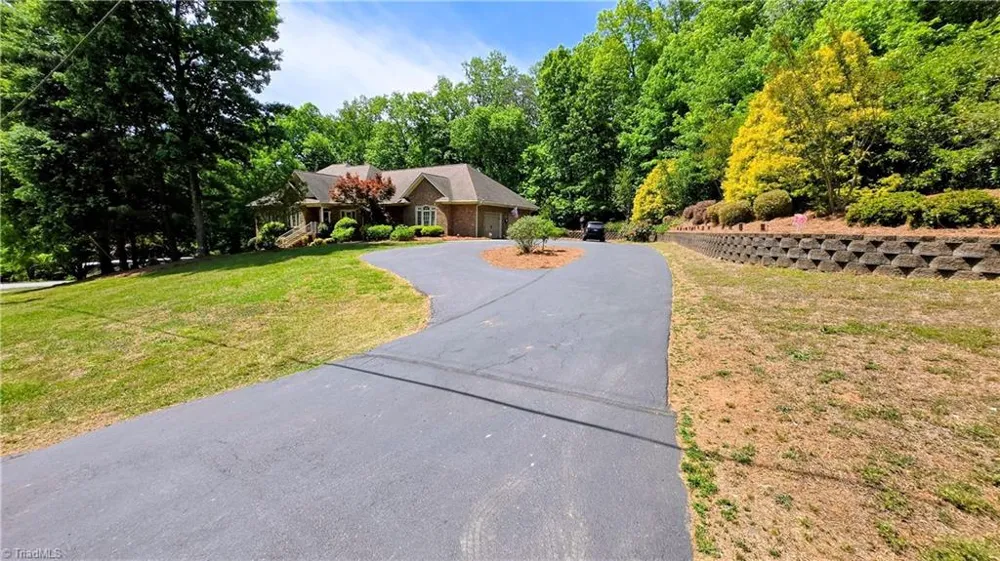 7035 Skylark Road Lewisville, NC 27040