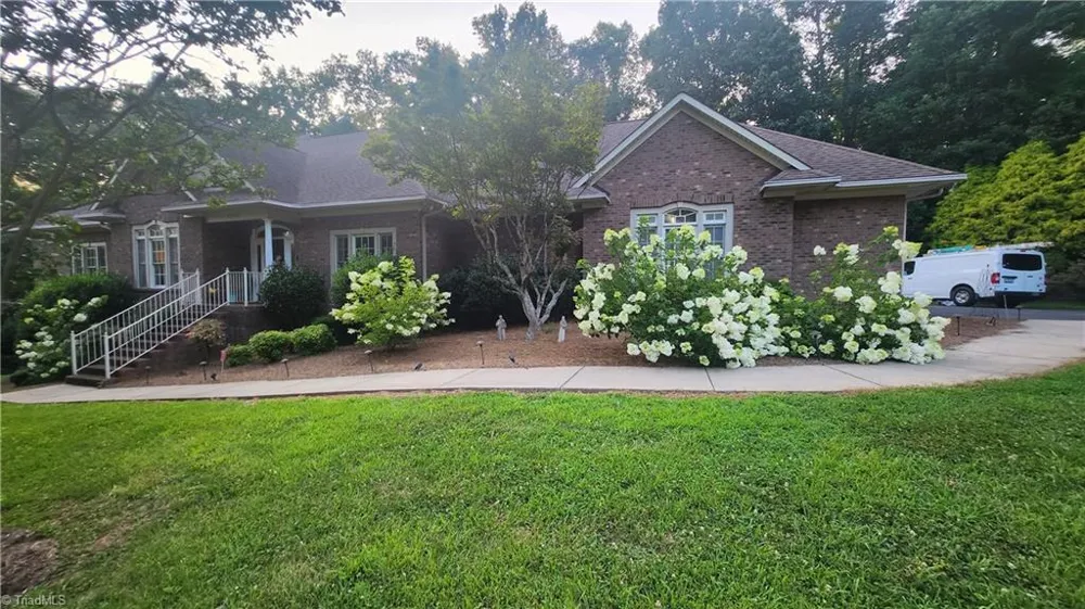 7035 Skylark Road Lewisville, NC 27040