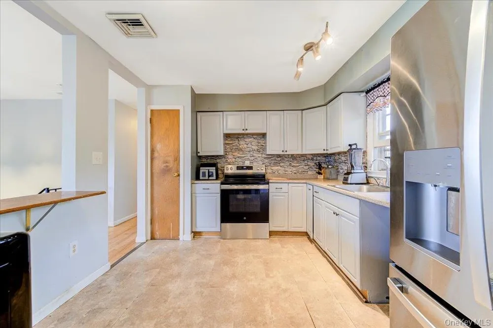 17 Chester Street Rock Hill, NY 12775