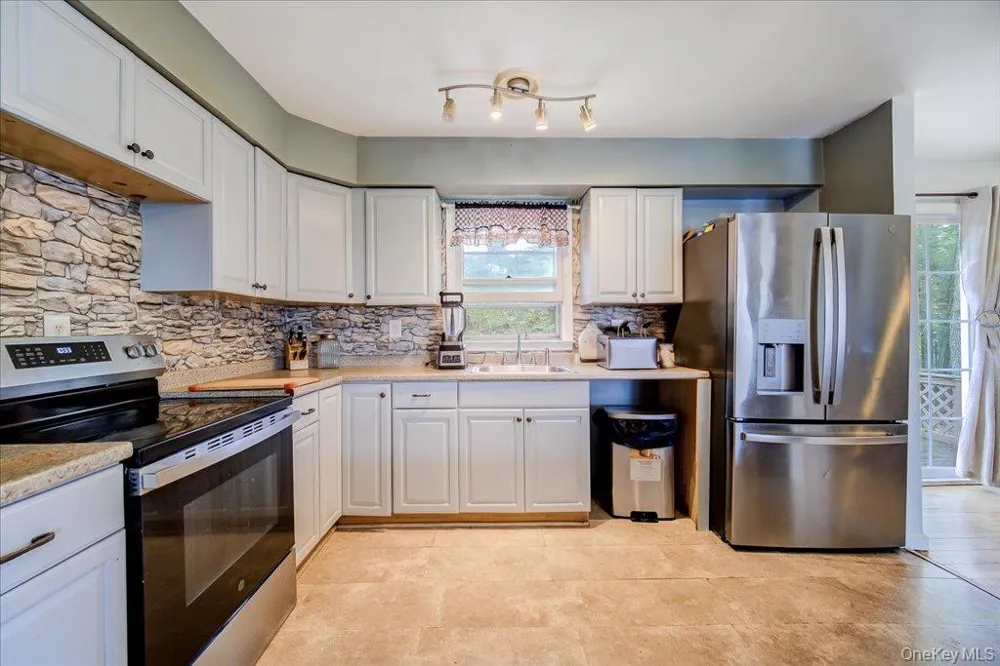 17 Chester Street Rock Hill, NY 12775