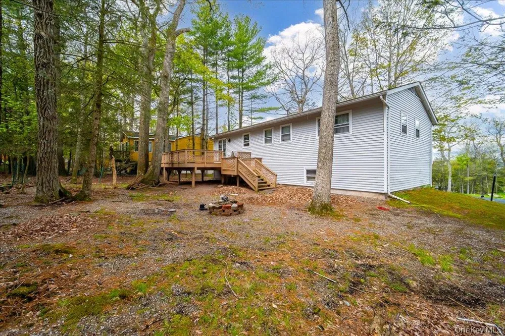17 Chester Street Rock Hill, NY 12775