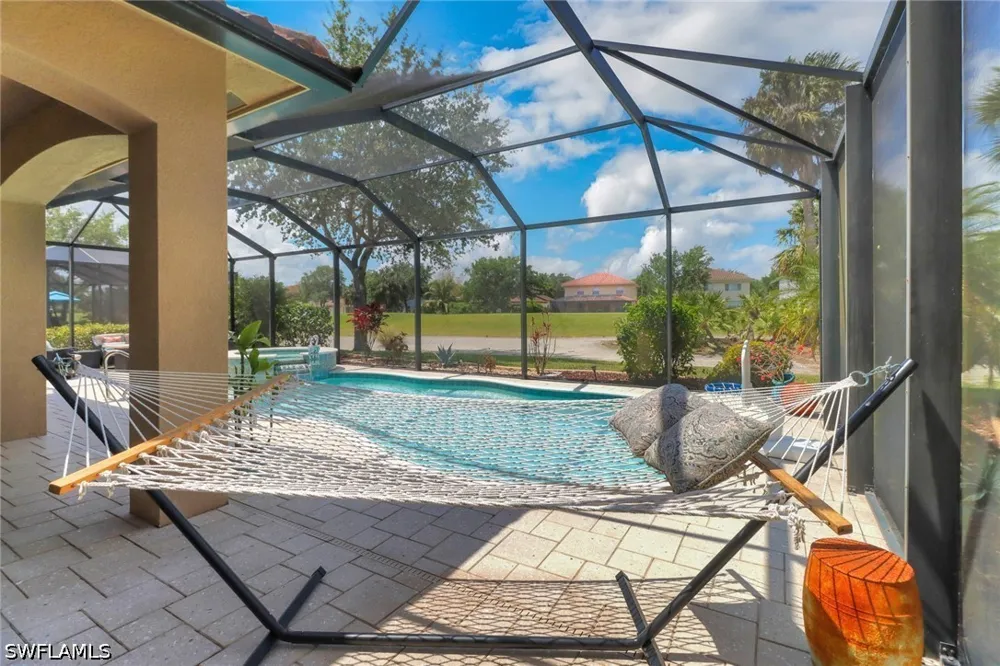 Vardin Place Naples, FL 34120