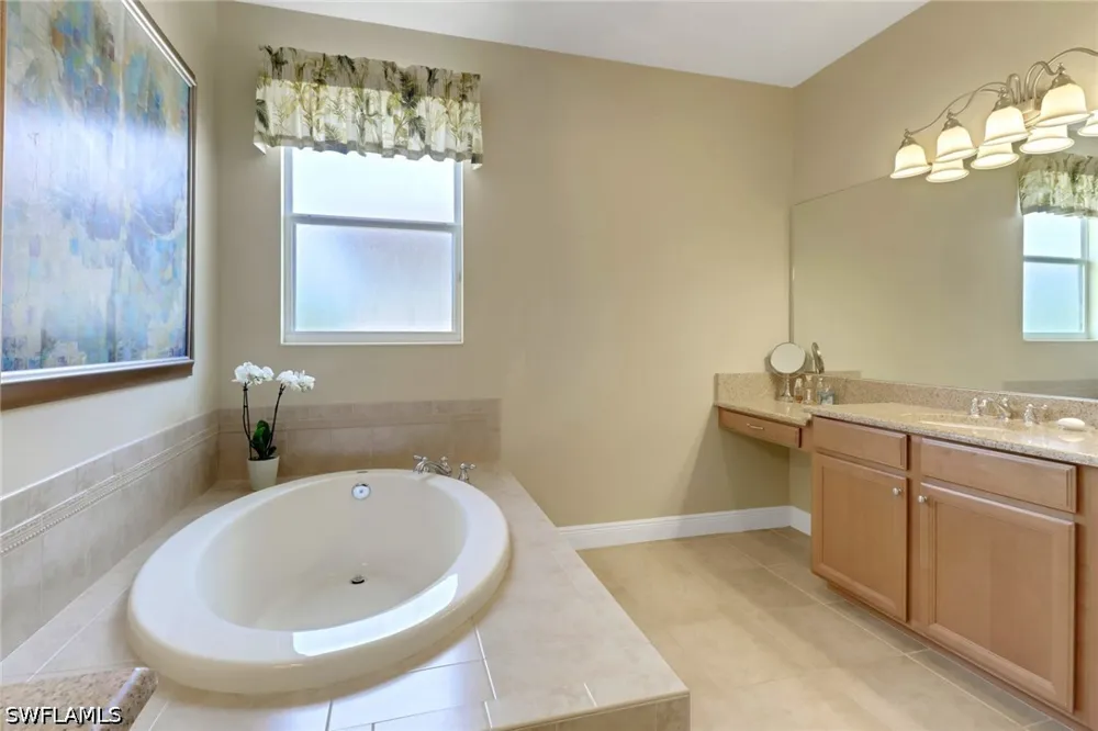 Vardin Place Naples, FL 34120
