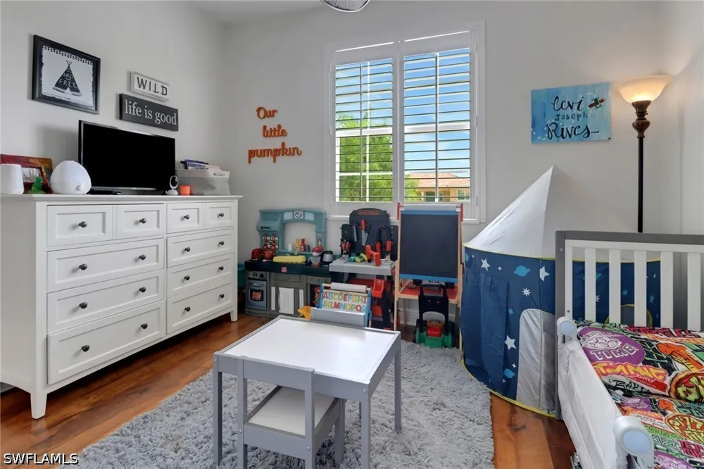 Vardin Place Naples, FL 34120