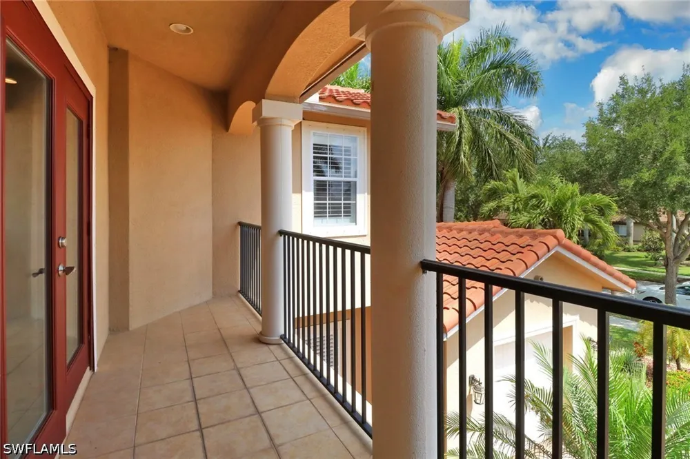 Vardin Place Naples, FL 34120