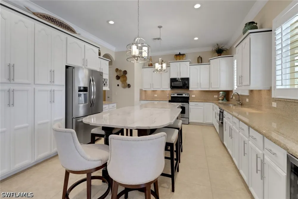 Vardin Place Naples, FL 34120