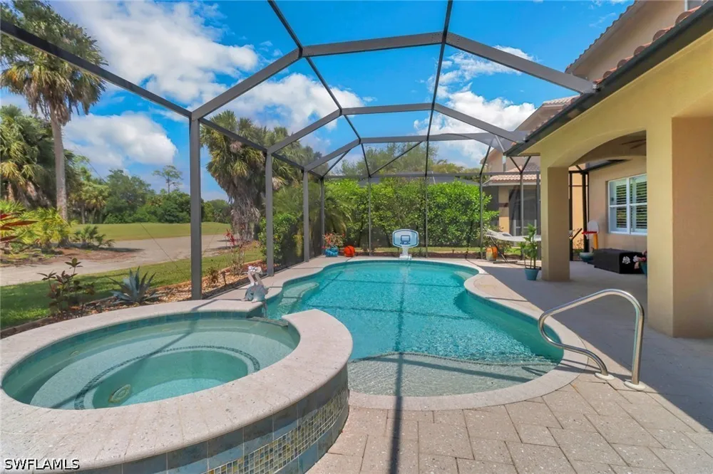 Vardin Place Naples, FL 34120