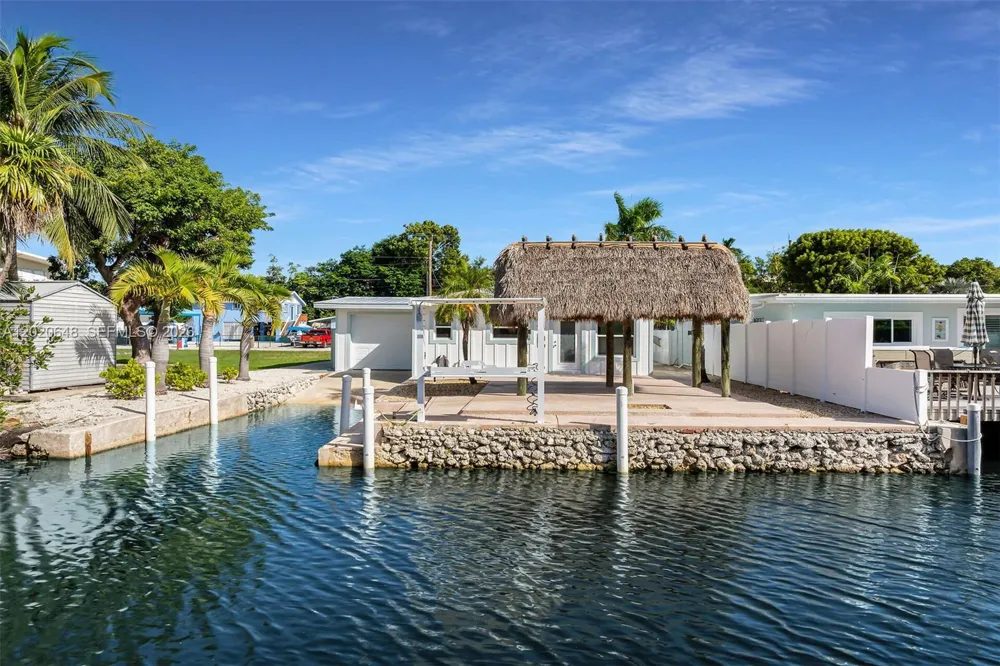 251 Azalea St Plantation Key, FL 33070