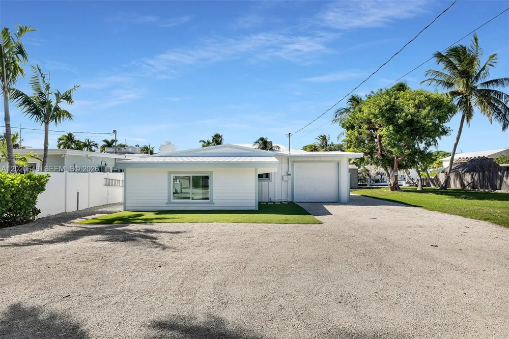 251 Azalea St Plantation Key, FL 33070
