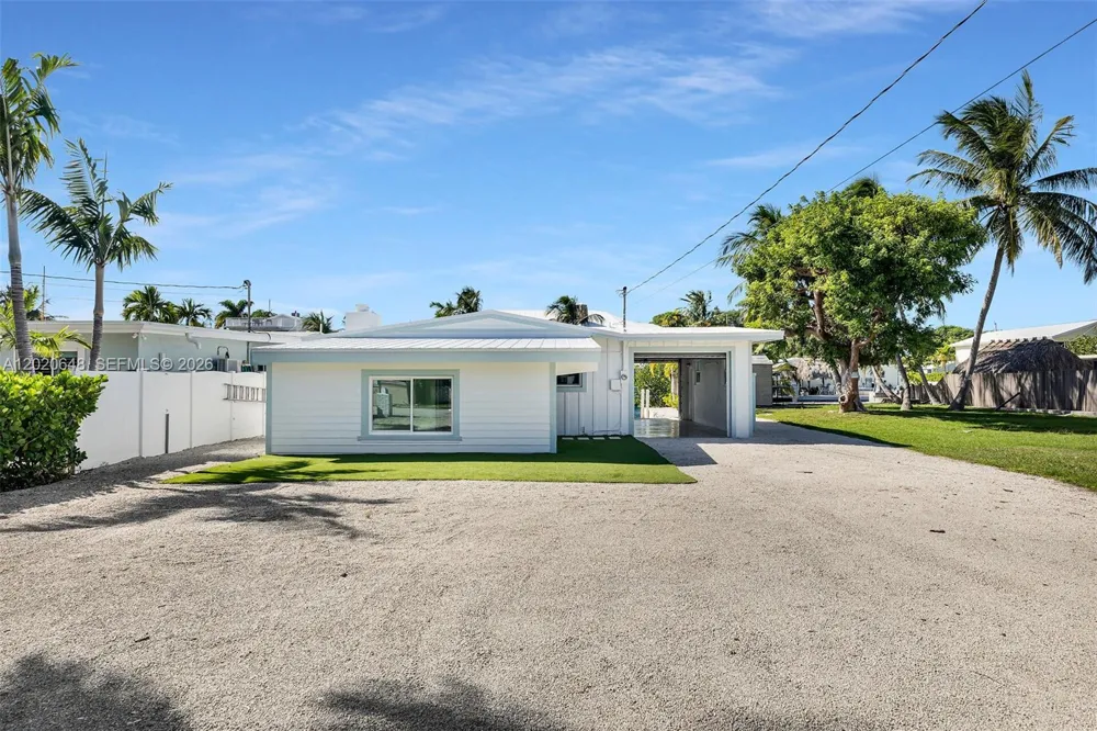 251 Azalea St Plantation Key, FL 33070