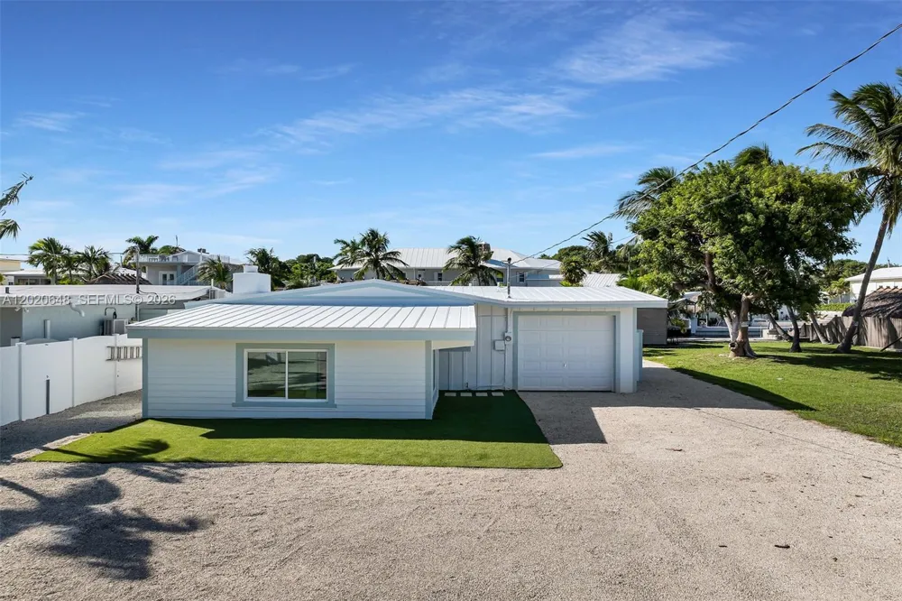 251 Azalea St Plantation Key, FL 33070