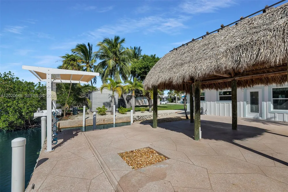 251 Azalea St Plantation Key, FL 33070