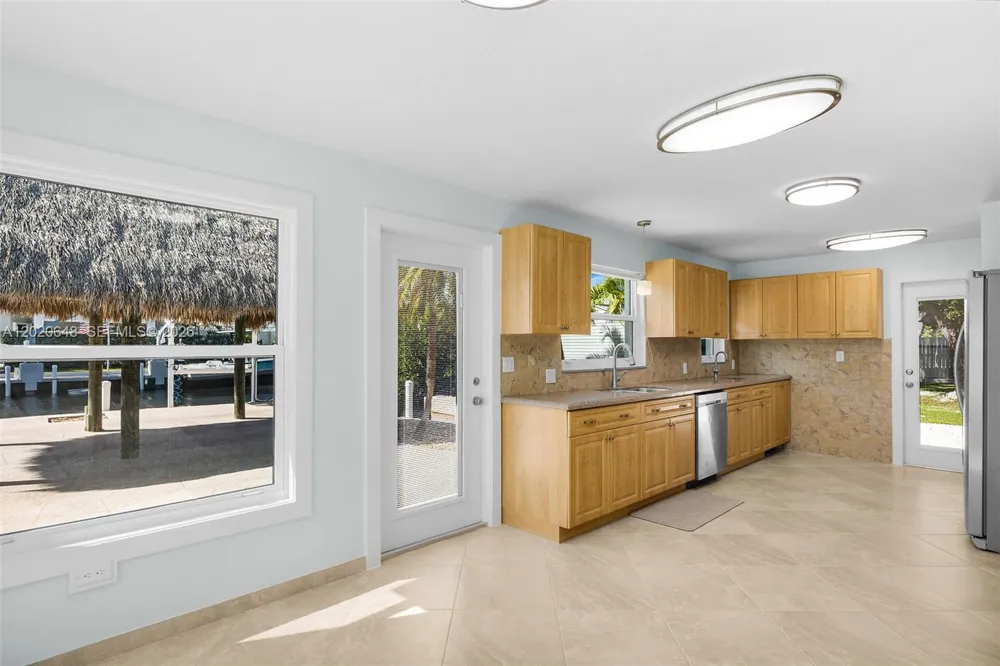 251 Azalea St Plantation Key, FL 33070