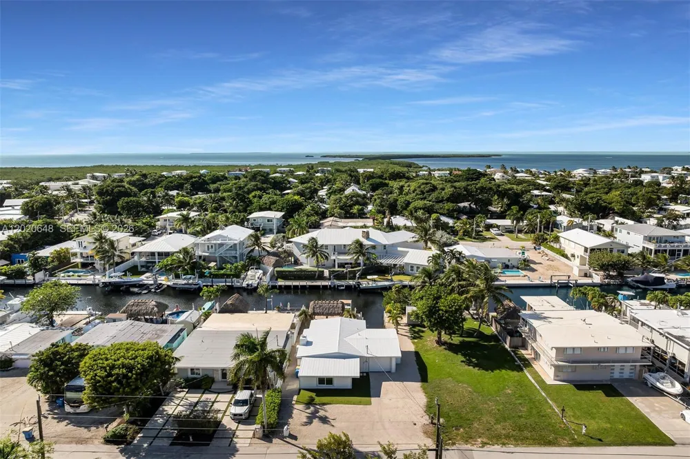 251 Azalea St Plantation Key, FL 33070