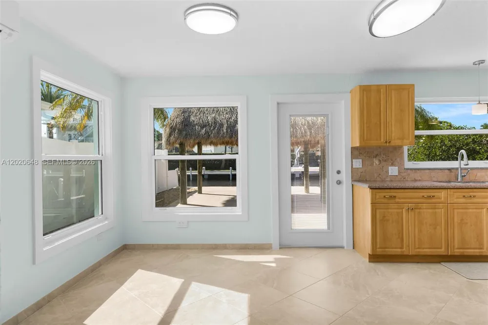 251 Azalea St Plantation Key, FL 33070