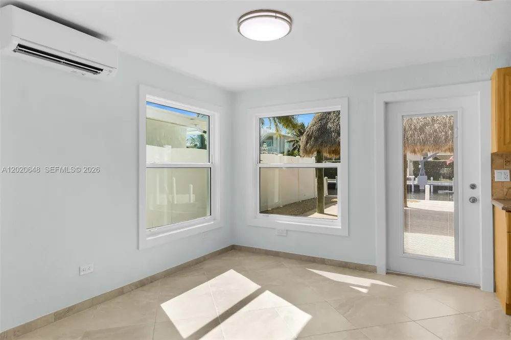 251 Azalea St Plantation Key, FL 33070