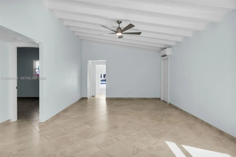 251 Azalea St Plantation Key, FL 33070
