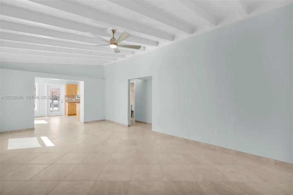 251 Azalea St Plantation Key, FL 33070