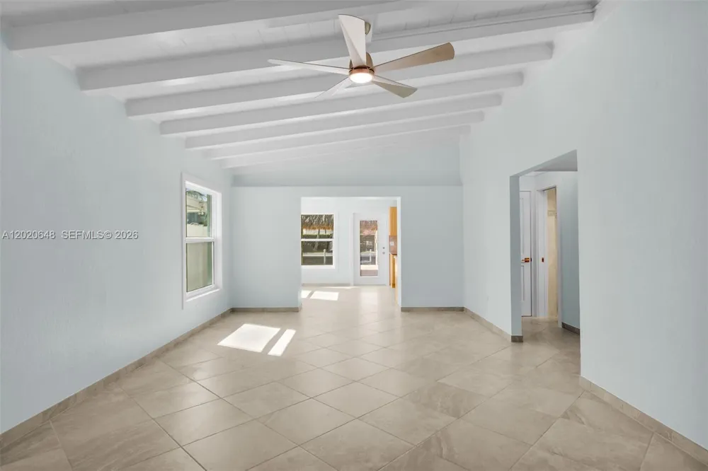 251 Azalea St Plantation Key, FL 33070