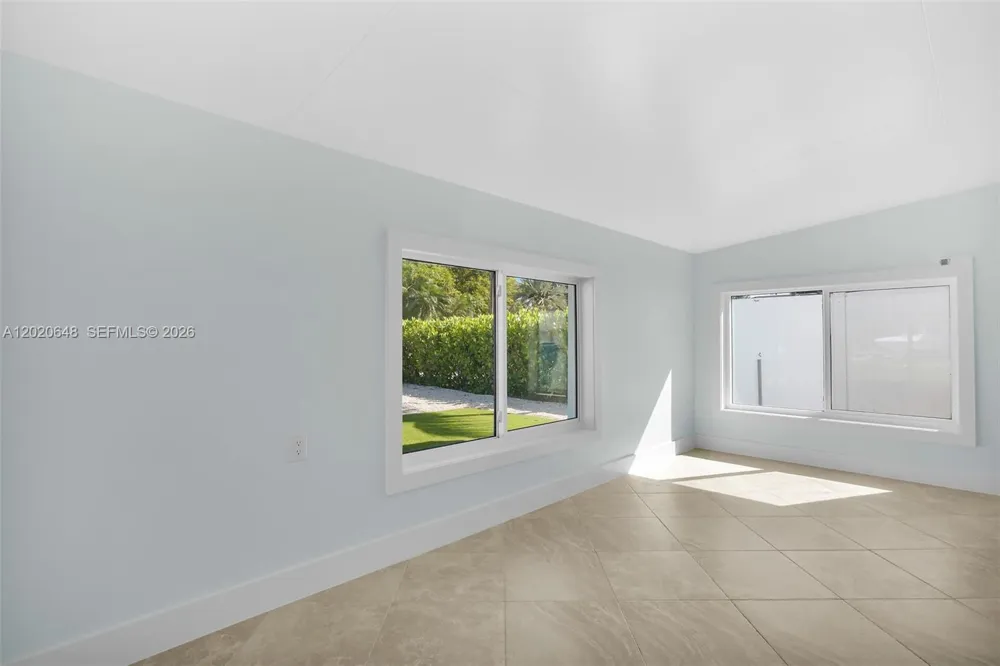 251 Azalea St Plantation Key, FL 33070