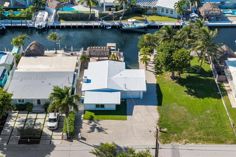 251 Azalea St Plantation Key, FL 33070