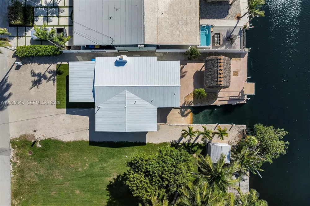251 Azalea St Plantation Key, FL 33070