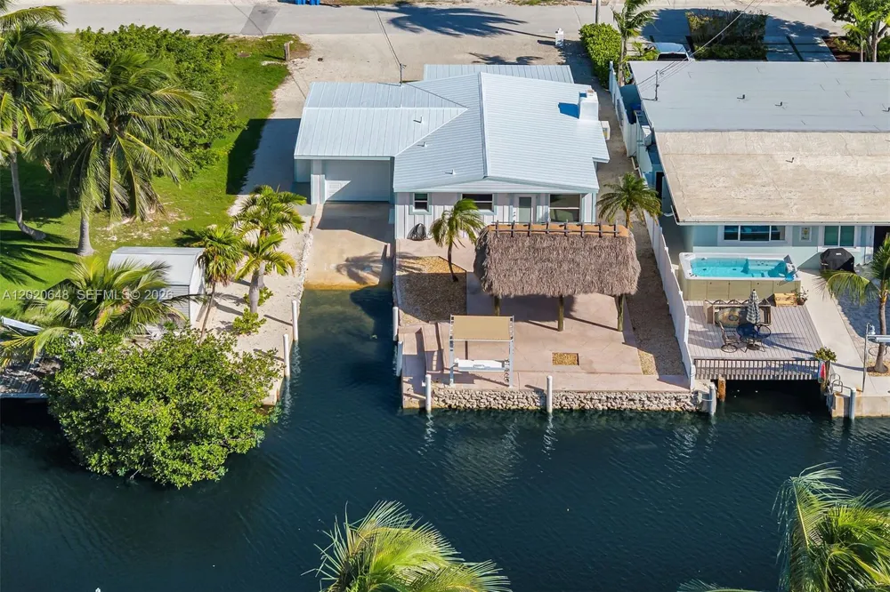 251 Azalea St Plantation Key, FL 33070