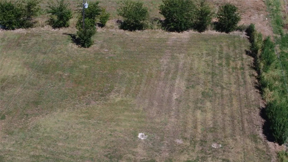 2515 US Highway 77 Highway Lott, TX 76656