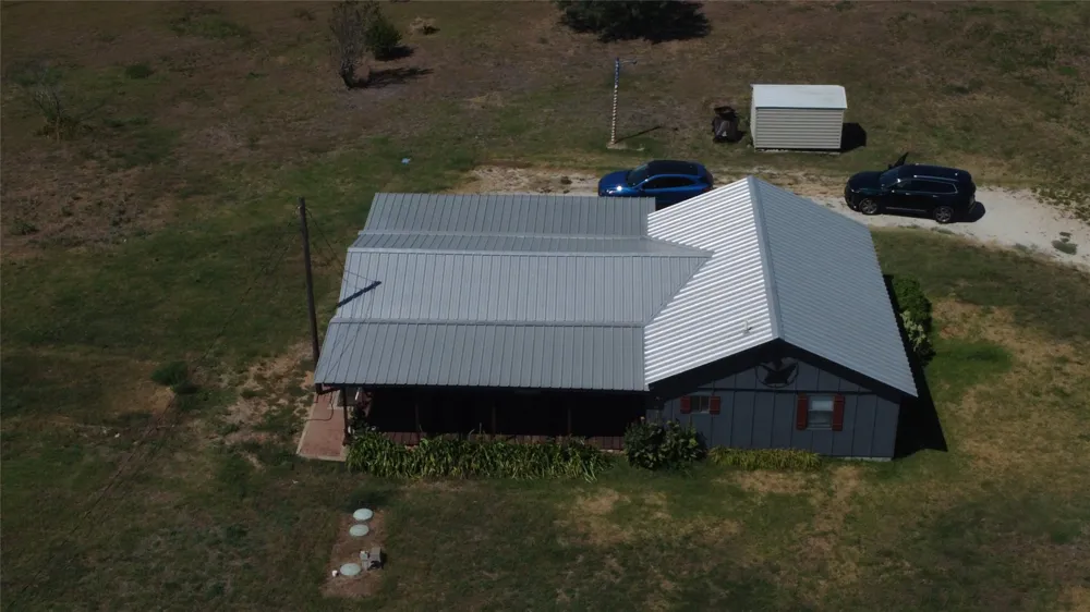 2515 US Highway 77 Highway Lott, TX 76656