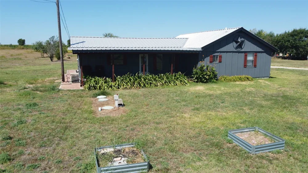 2515 US Highway 77 Highway Lott, TX 76656