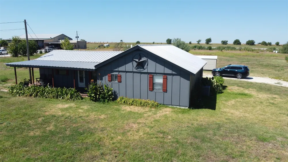 2515 US Highway 77 Highway Lott, TX 76656