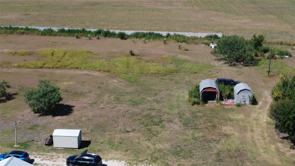2515 US Highway 77 Highway Lott, TX 76656
