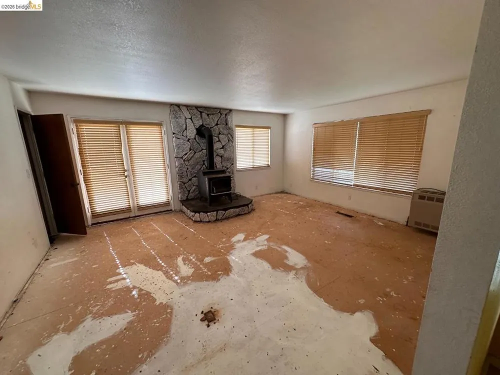 19071 W. ALLAN Volcano, CA 95689
