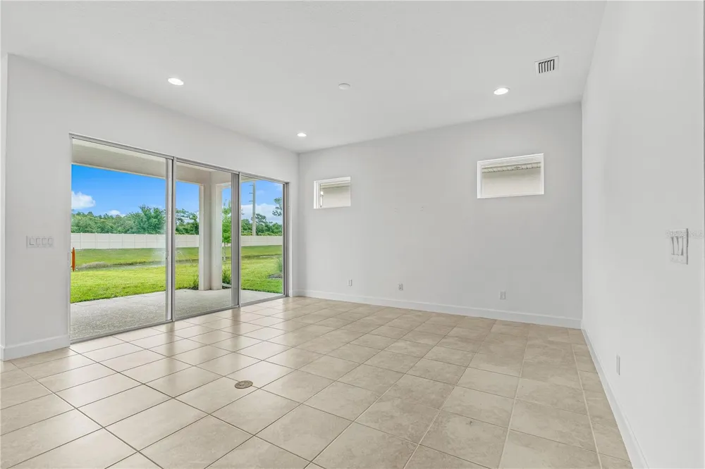6243 WOODHAVEN VILLAGE DRIVE Port Orange, FL 32128