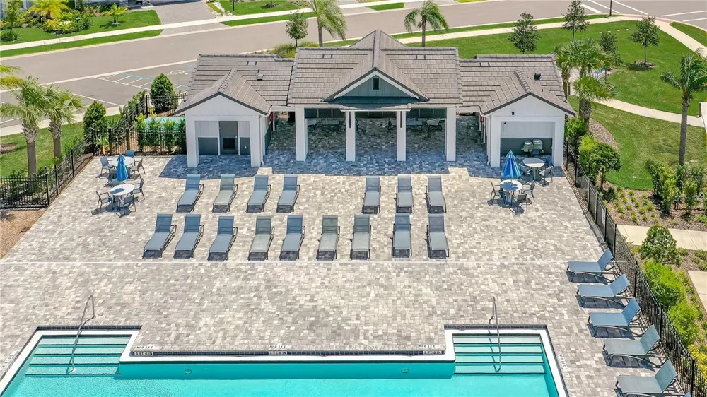 6243 WOODHAVEN VILLAGE DRIVE Port Orange, FL 32128