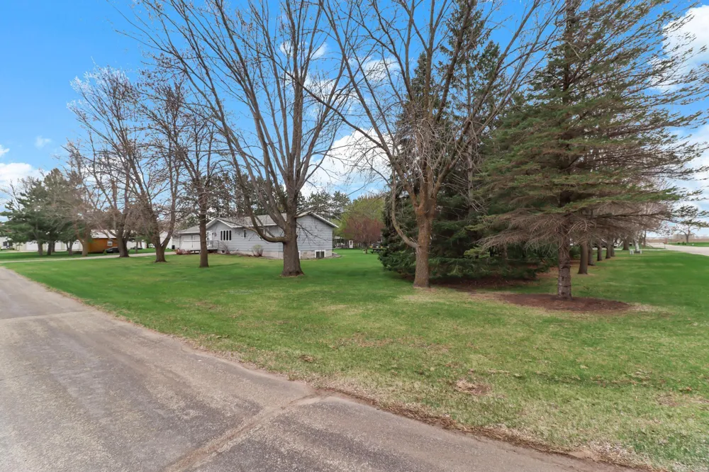 418 Clayborn Avenue Parkers Prairie, MN 56361