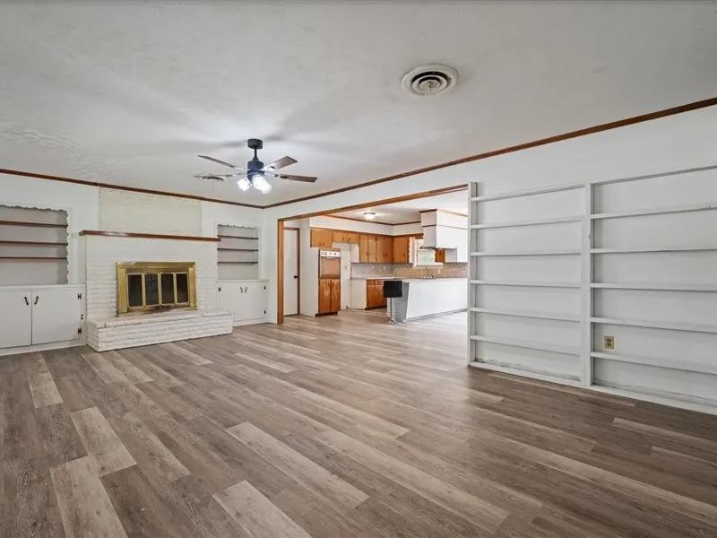 1016 Saline Grand Saline, TX 75140