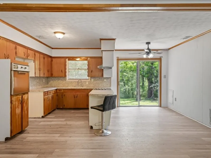 1016 Saline Grand Saline, TX 75140