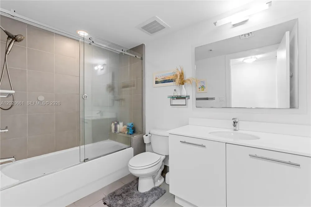 92 SW 3rd St #1201 Miami, FL 33130