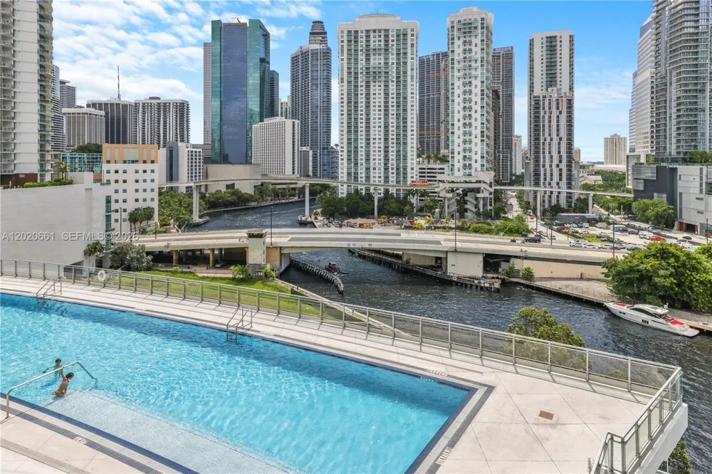 92 SW 3rd St #1201 Miami, FL 33130