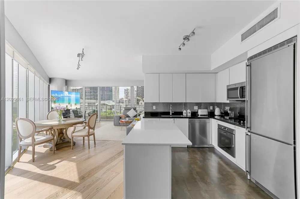 92 SW 3rd St #1201 Miami, FL 33130