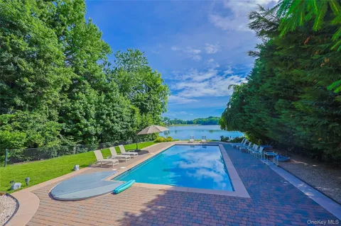 21 Lake Road